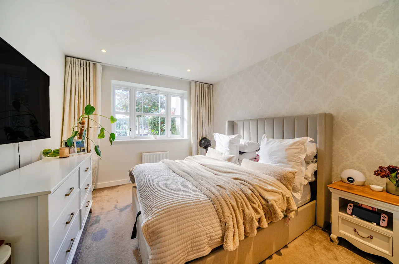 Pyestock Way, GU51, photo 4