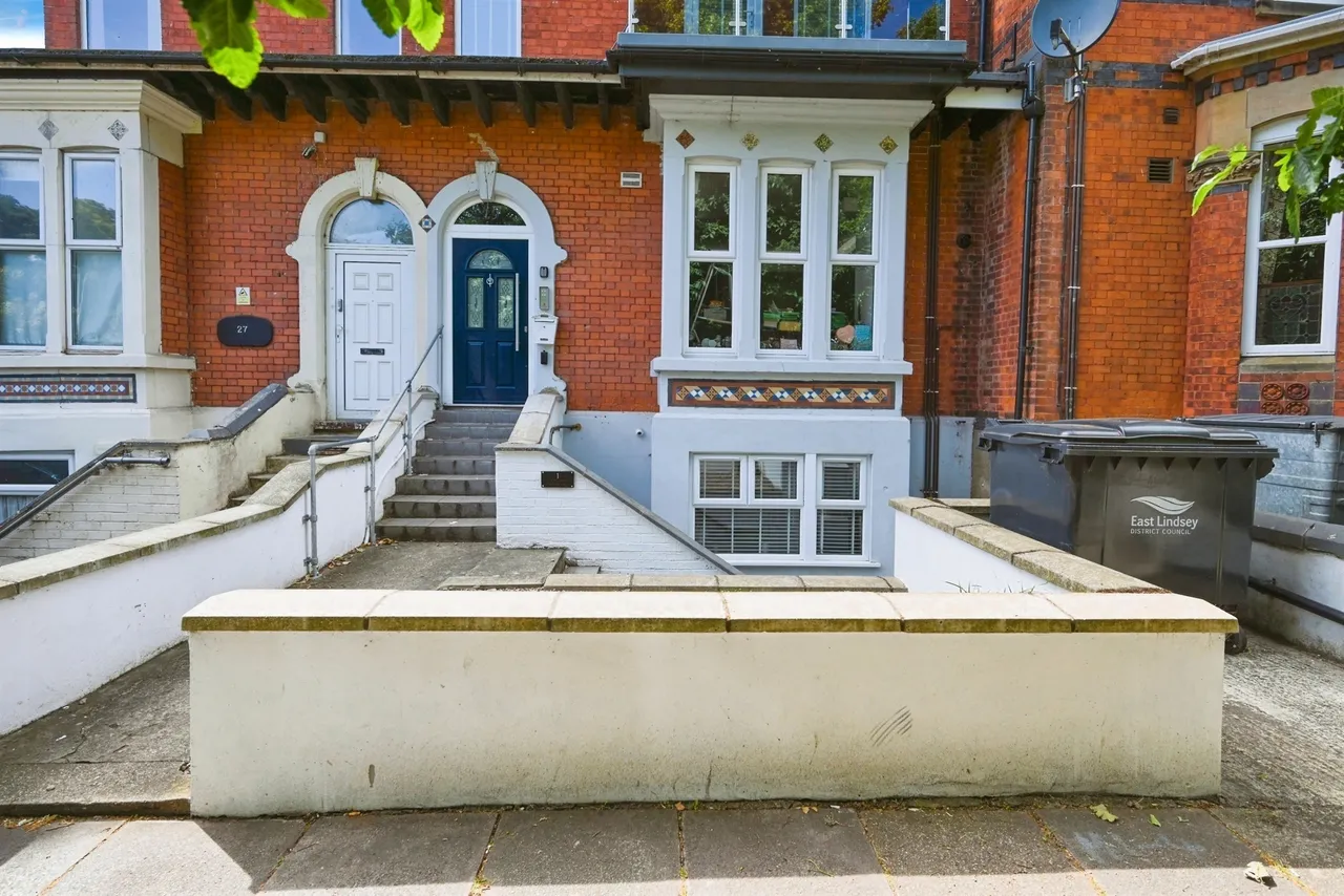 2 bed flat for sale, Rutland Road, Skegness, PE25
