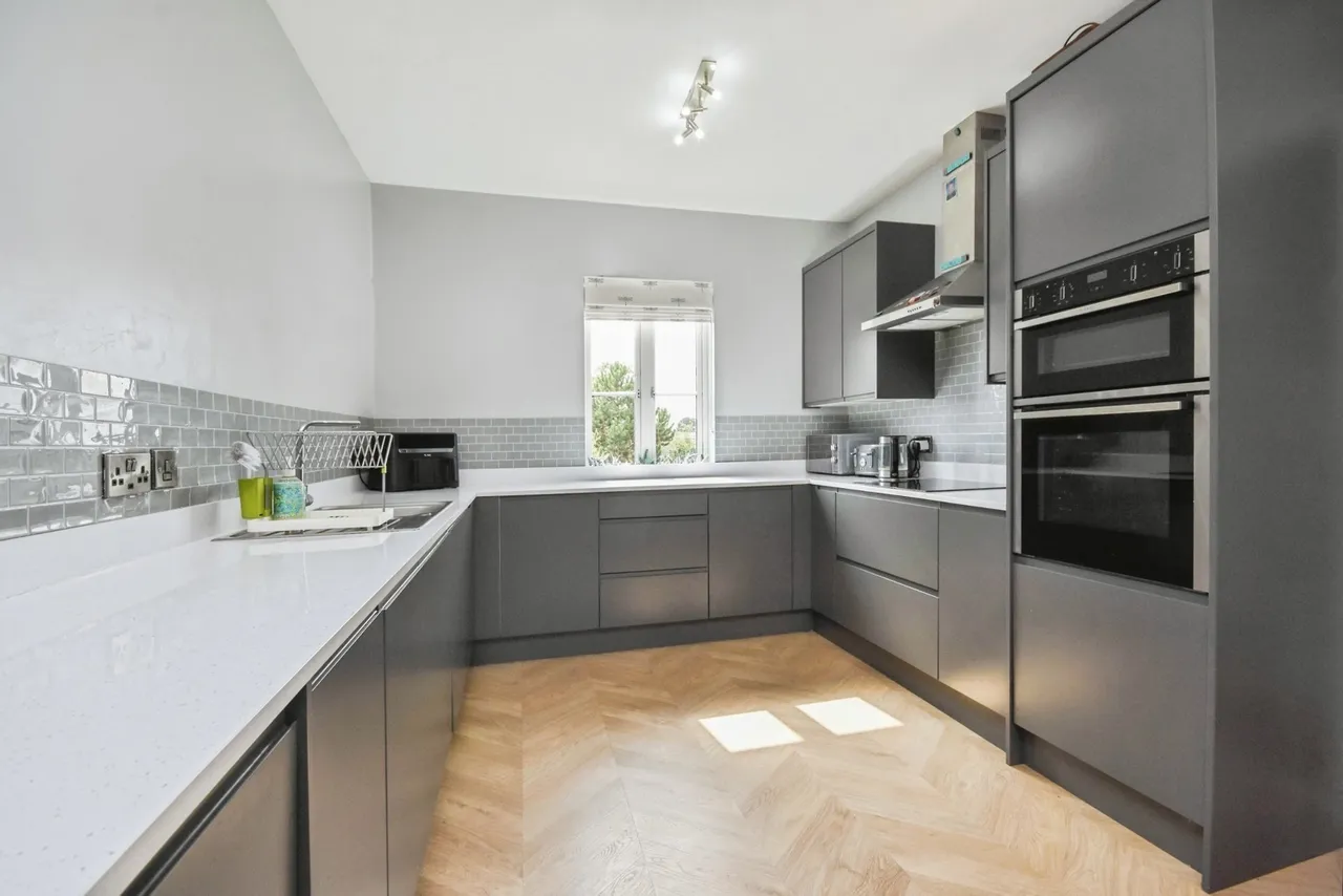 4 bed house for sale — Eastwood Park, Great Baddow, Chelmsford, Essex, CM2