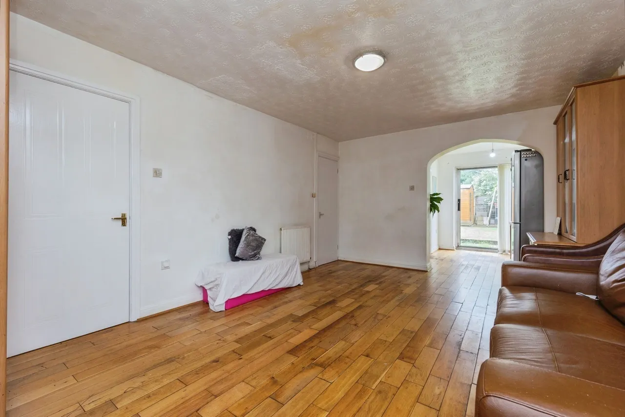 Warslow Drive, Sale, Greater Manchester, M33, photo 3