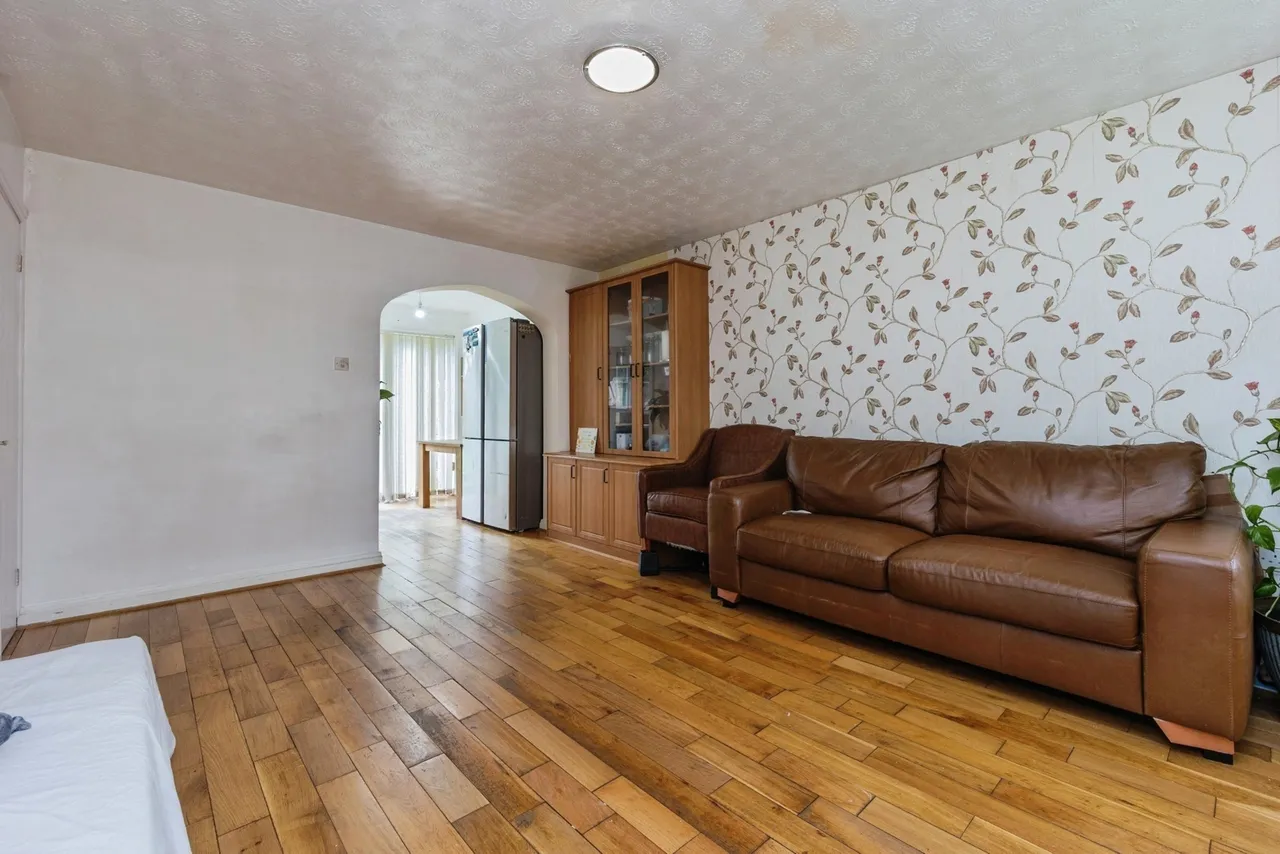 Warslow Drive, Sale, Greater Manchester, M33, photo 2