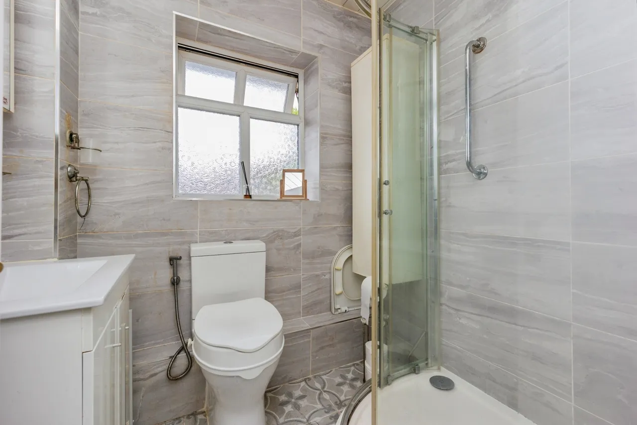 Warslow Drive, Sale, Greater Manchester, M33, photo 14
