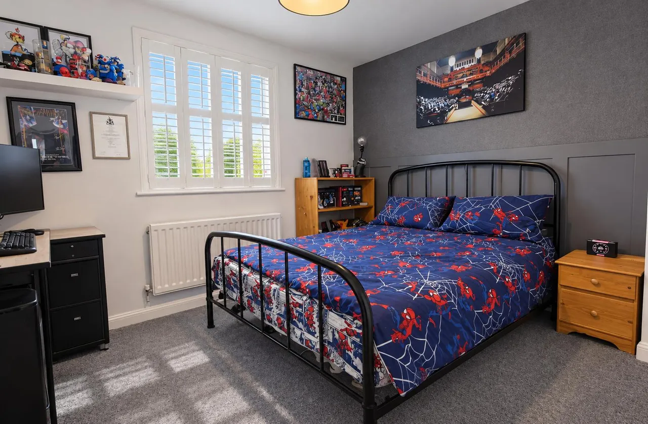Carew Close, Grays, RM16, photo 14
