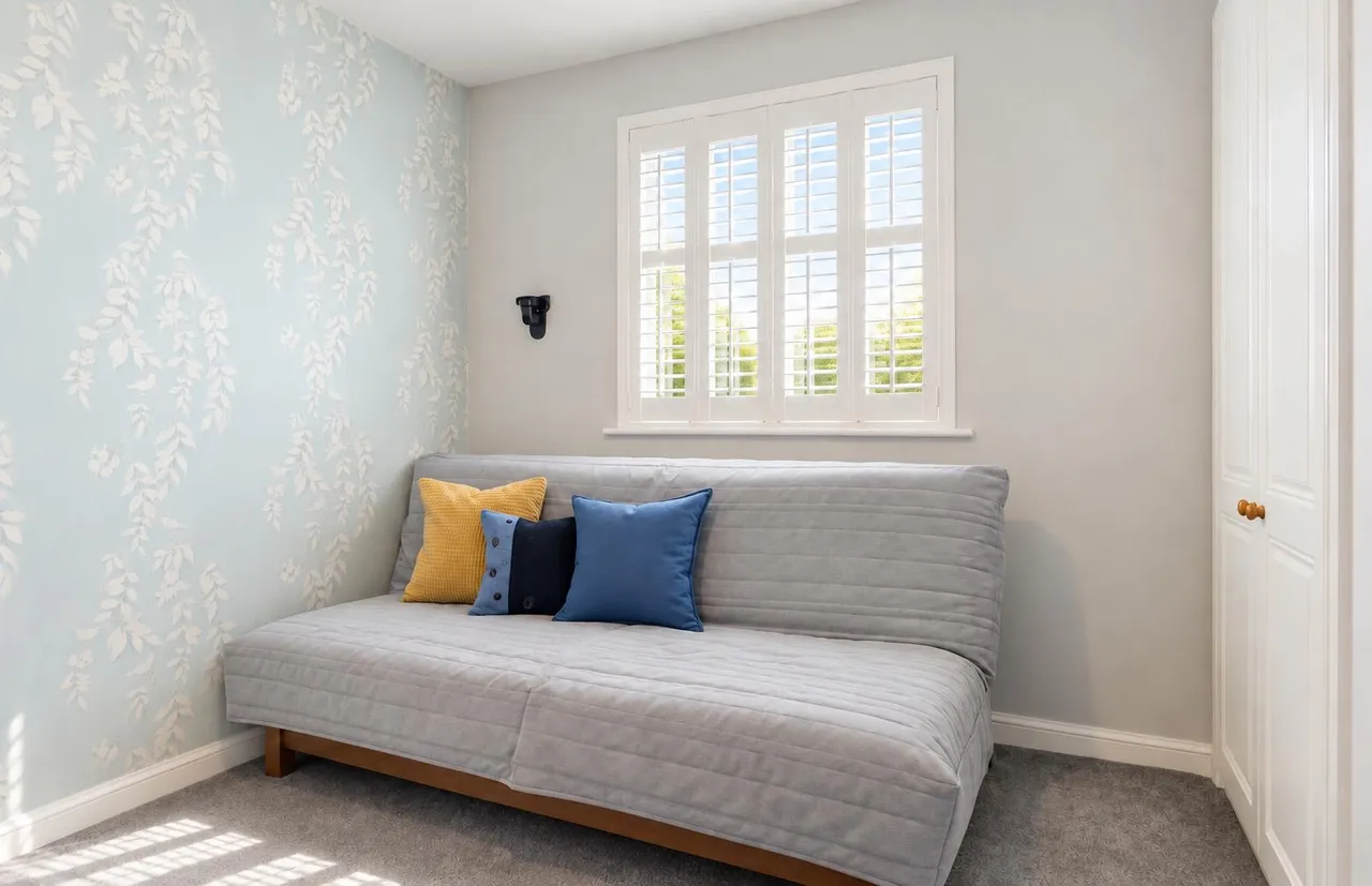 Carew Close, Grays, RM16, photo 17