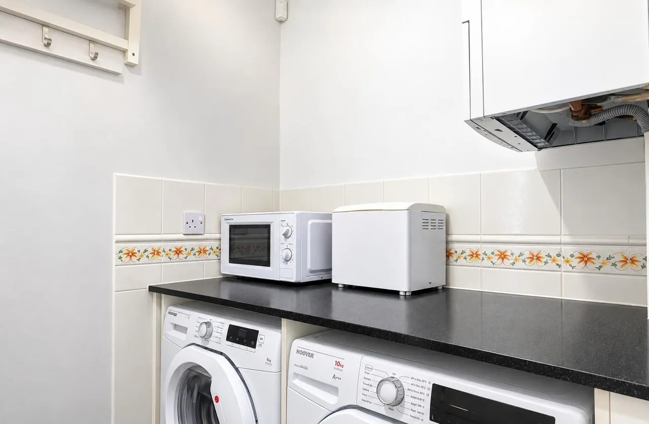 Carew Close, Grays, RM16, photo 5
