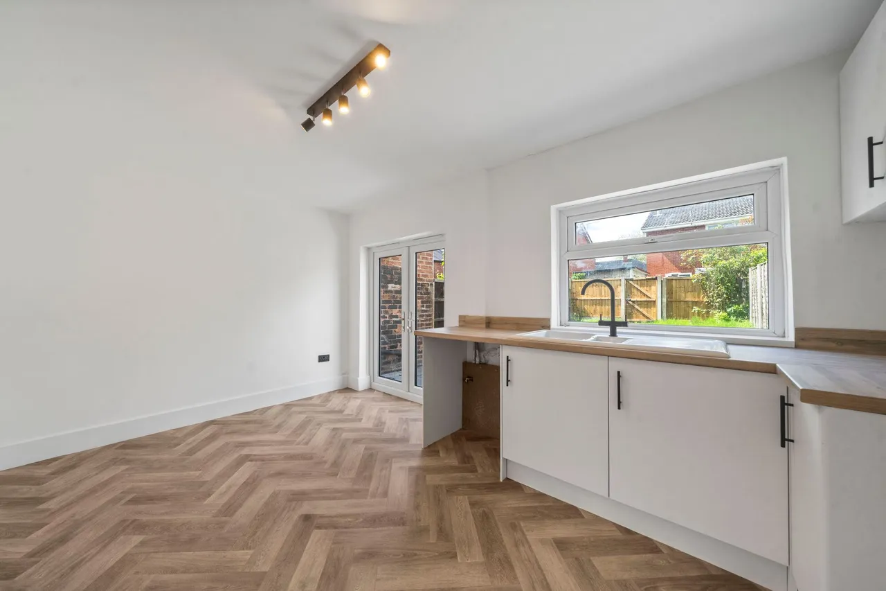 Warrington Road, Leigh, Leigh, WN7 3EB, photo 5