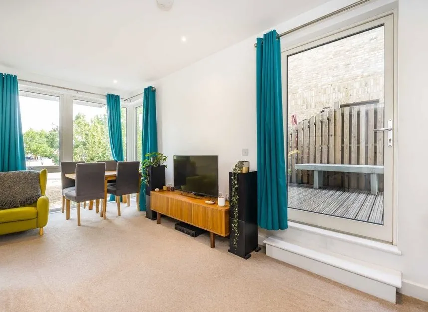 Hilltop Avenue, Harlesden, NW10, photo 6