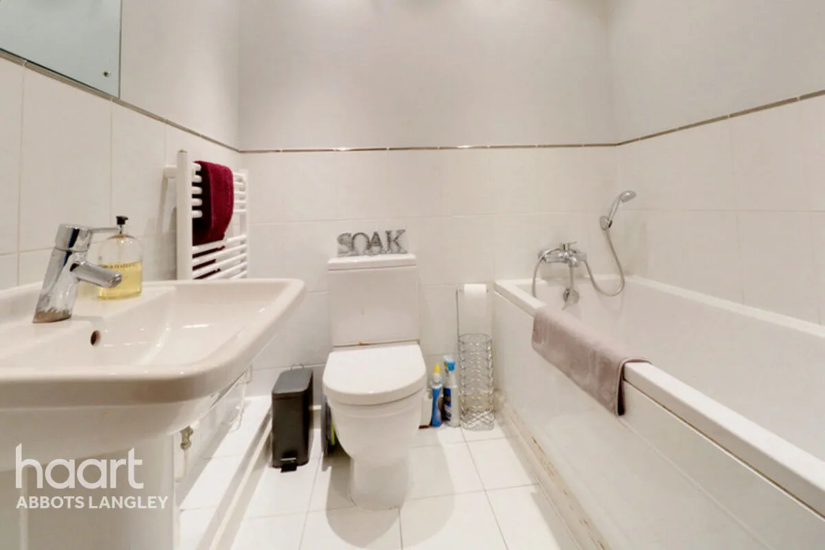 Modena Mews, Watford, WD18, photo 9
