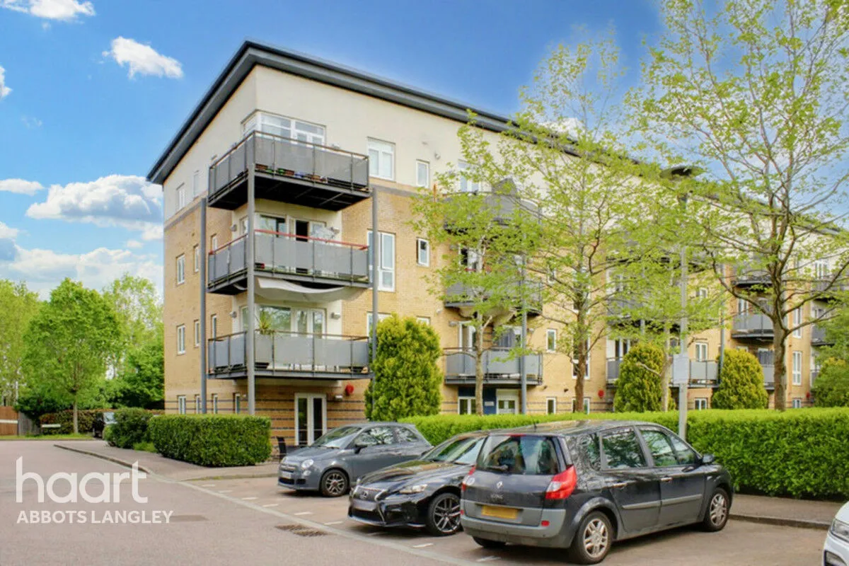2 bed flat for sale, Modena Mews, Watford, WD18