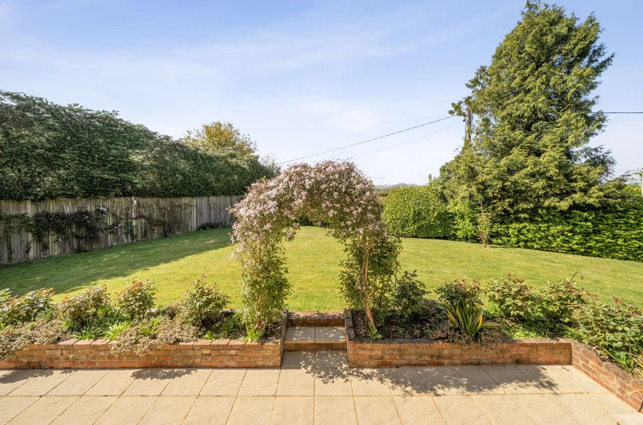 Hatch Lane, Liss, GU33, photo 31