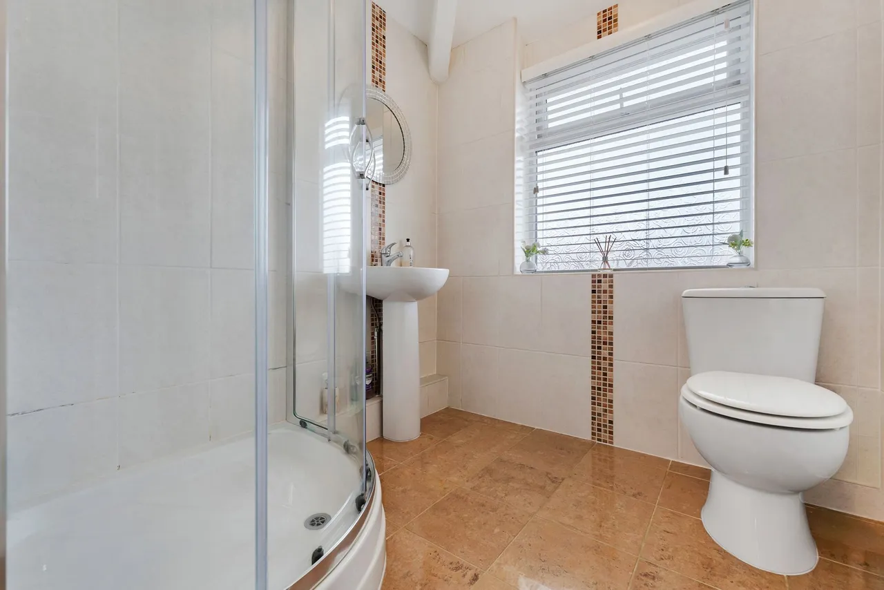 Claremont Drive, Widnes, Widnes, WA8 9LX, photo 22