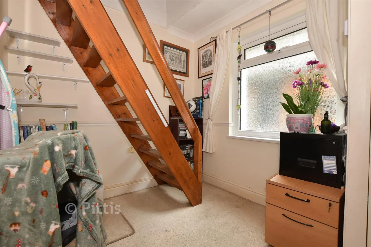 Denness Road, Sandown, PO36, photo 6