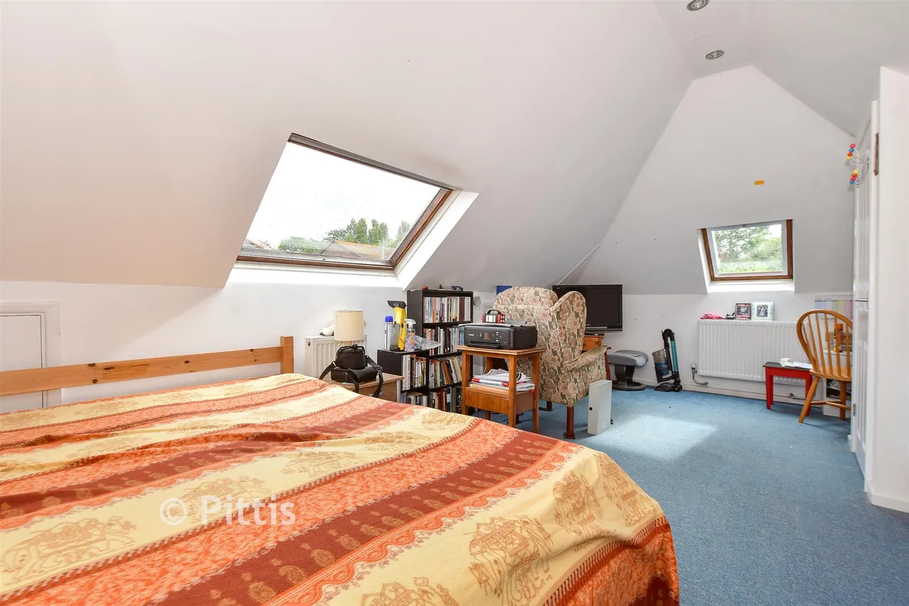 Denness Road, Sandown, PO36, photo 11