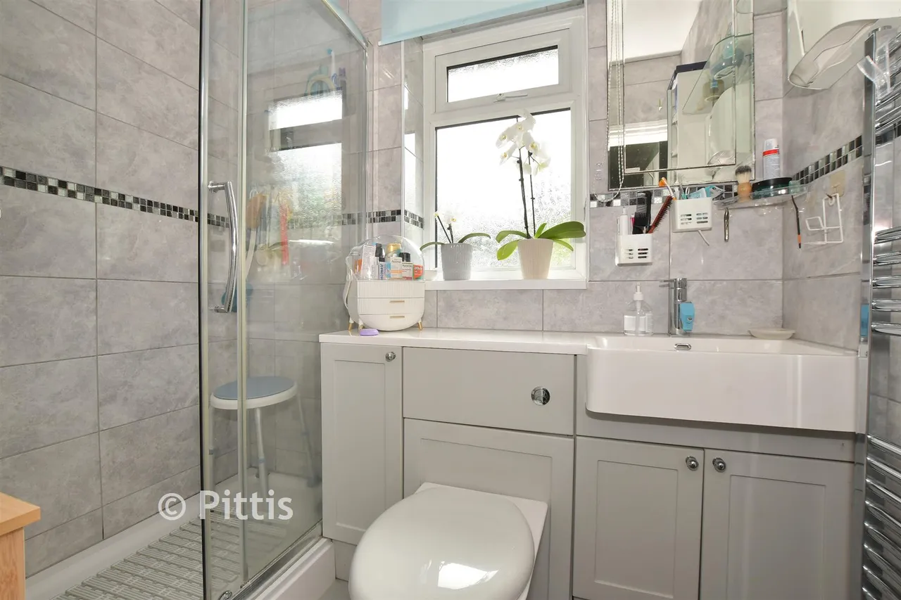 Denness Road, Sandown, PO36, photo 9