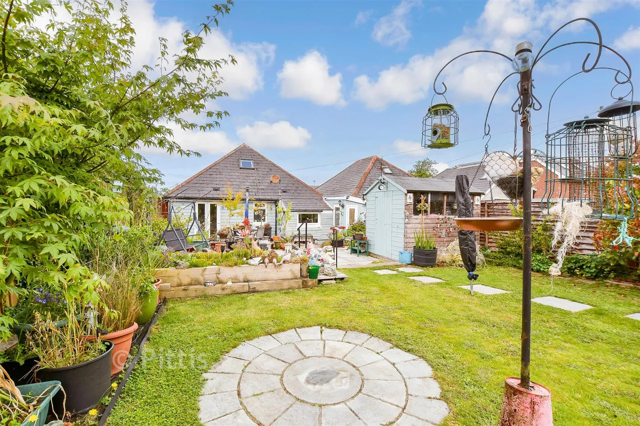 Denness Road, Sandown, PO36, photo 13
