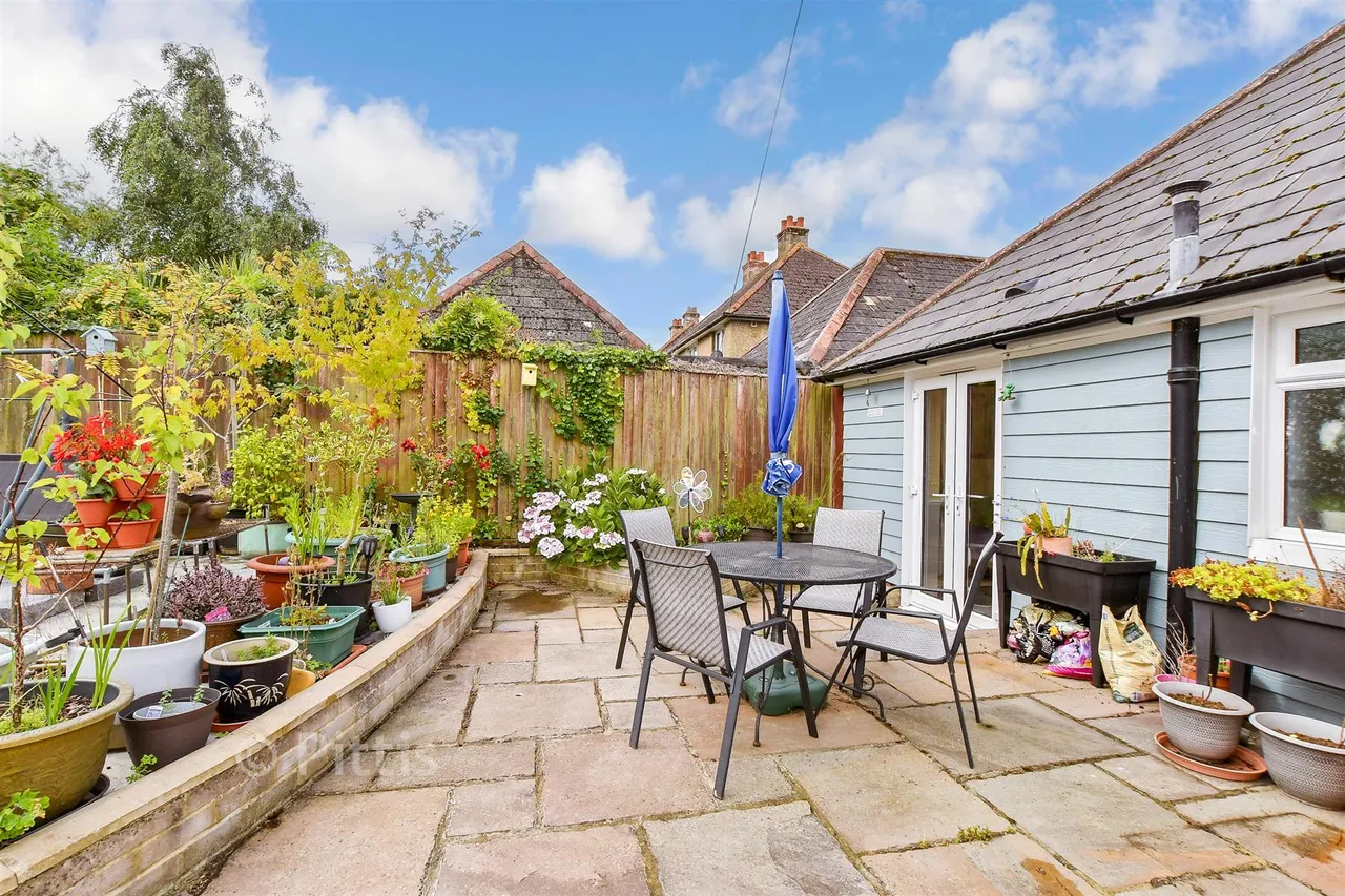 Denness Road, Sandown, PO36, photo 14
