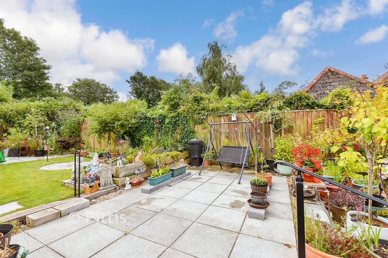 Denness Road, Sandown, PO36, photo 12