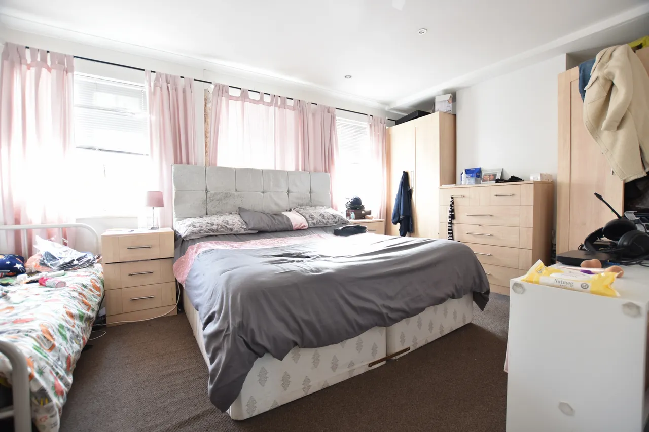 Well Hall Road, Eltham, SE9 6TY, photo 3