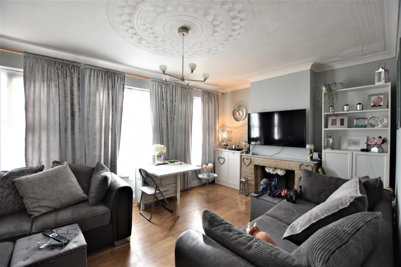 Well Hall Road, Eltham, SE9 6TY, photo 9