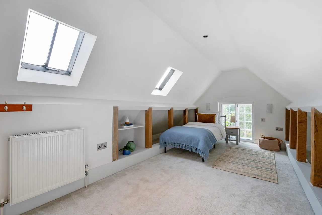 The Granary Hook Road, North Warnborough, Hook, RG29 1EU, photo 14