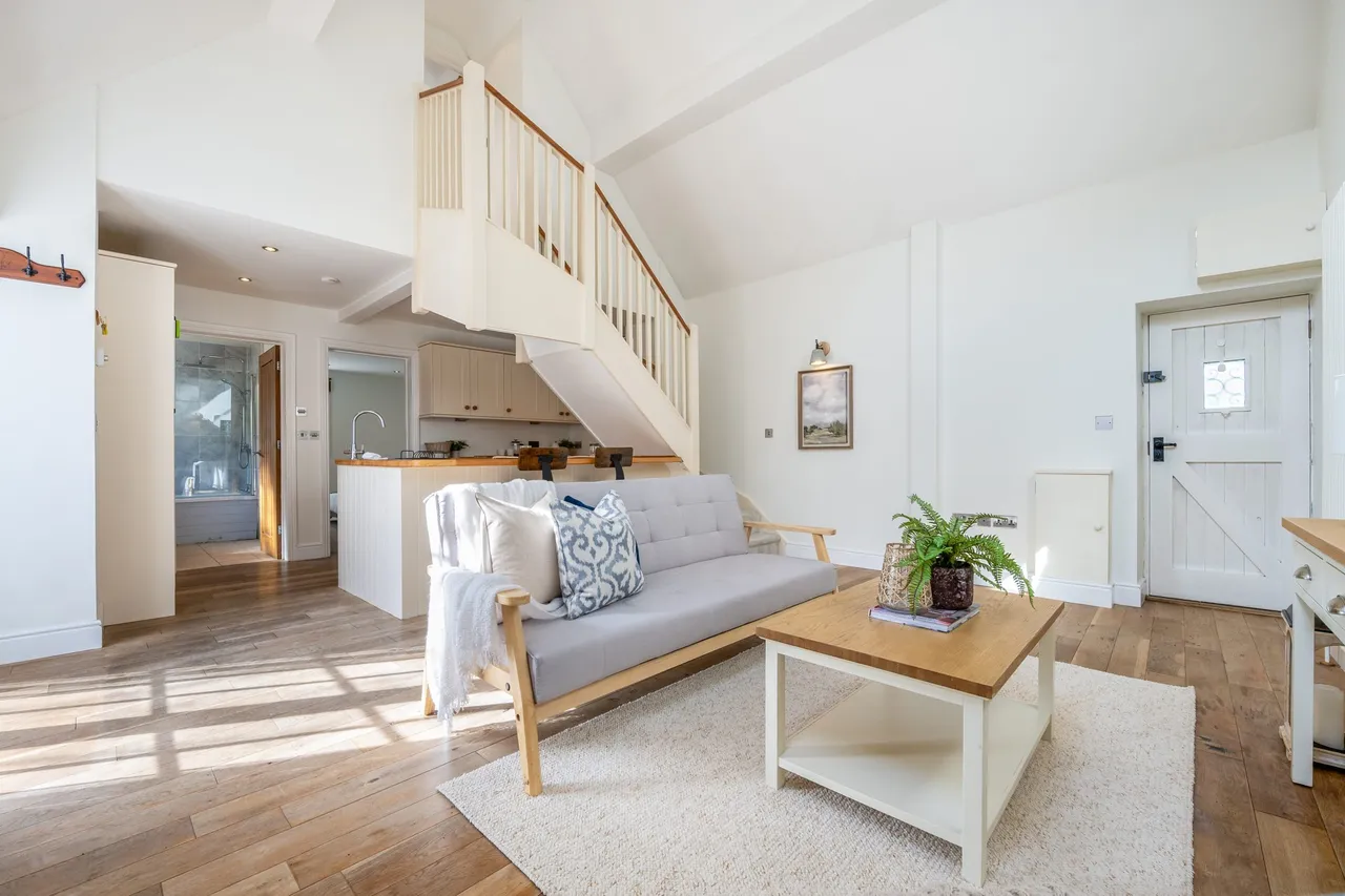 The Granary Hook Road, North Warnborough, Hook, RG29 1EU, photo 7