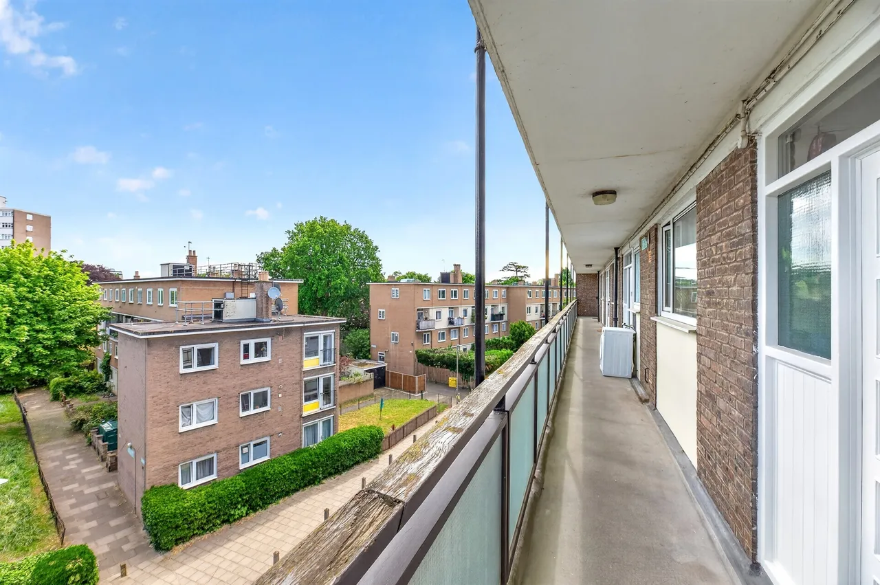 Swanton Gardens, London, SW19, photo 14
