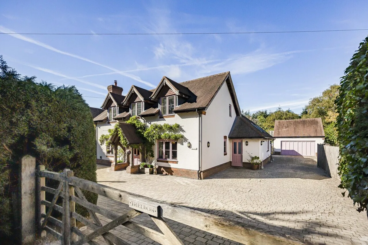 Goffs Hill, Crays Pond, RG8, photo 29