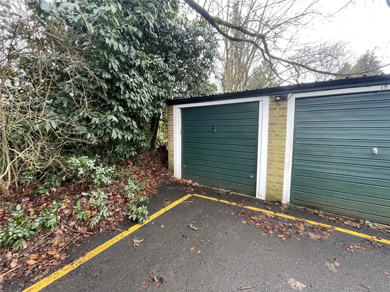 property to rent, Christchurch Road, Virginia Water, GU25