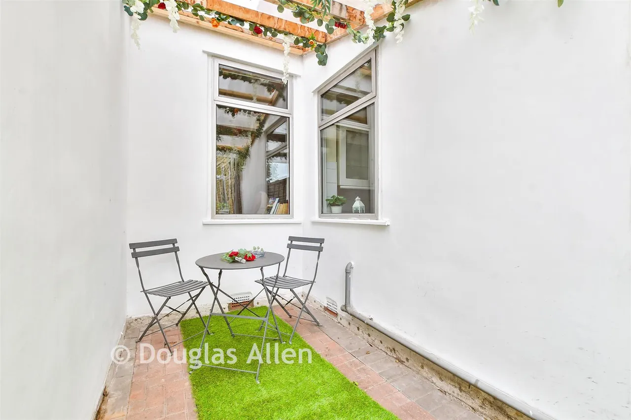 Harold Road, Leytonstone, E11, photo 14