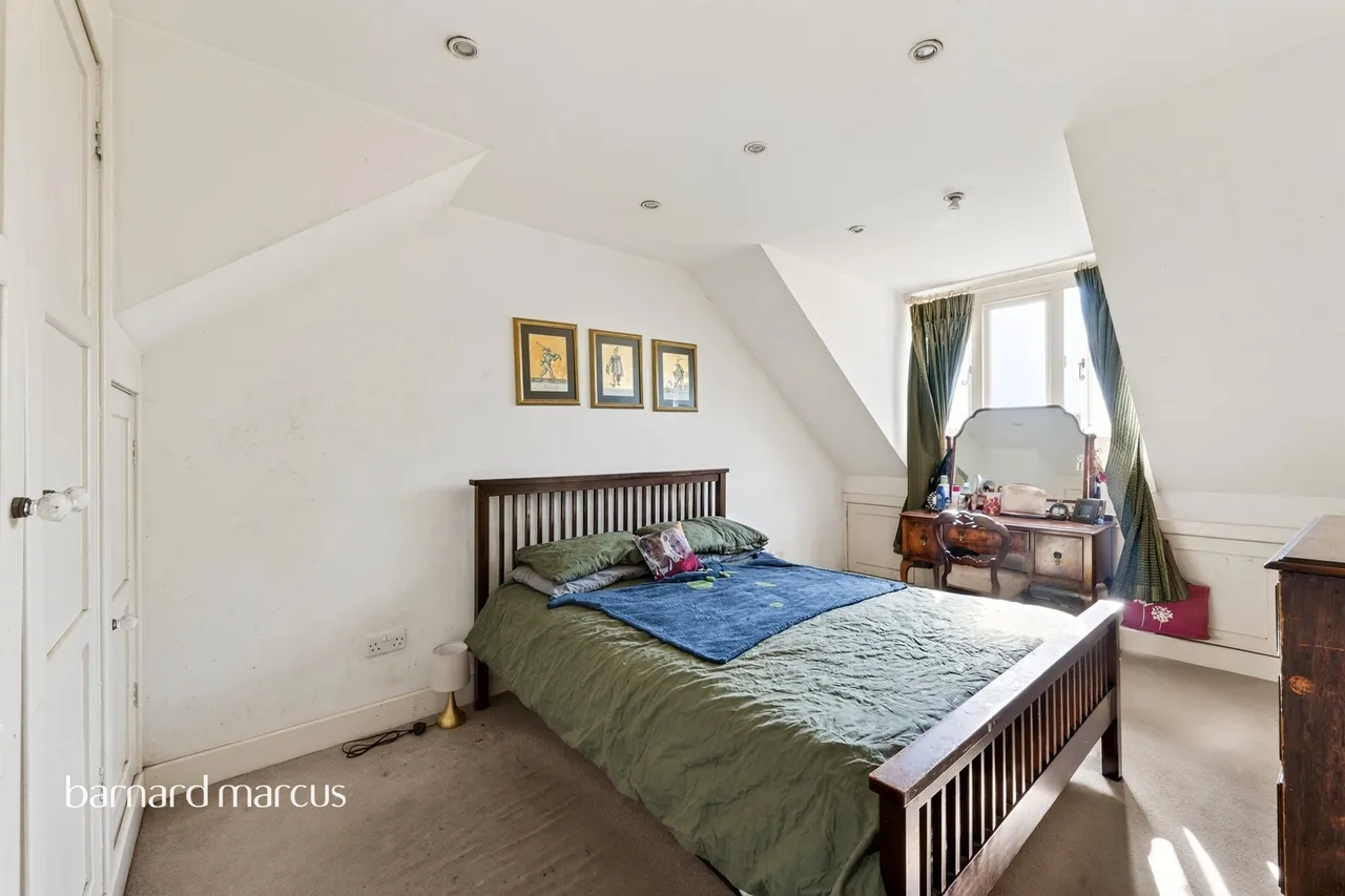 Woodcote Road, Epsom, KT18, photo 6