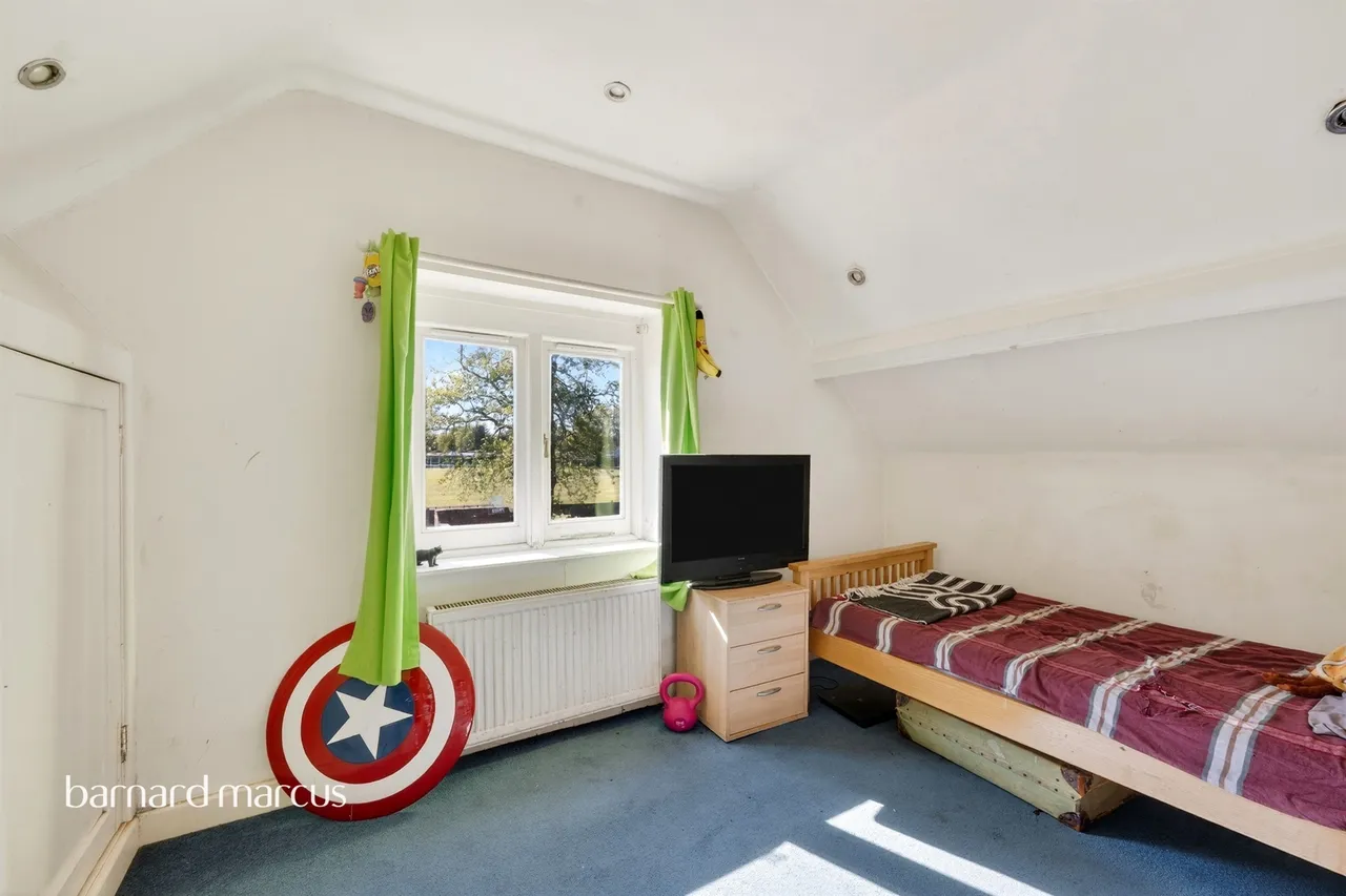 Woodcote Road, Epsom, KT18, photo 9