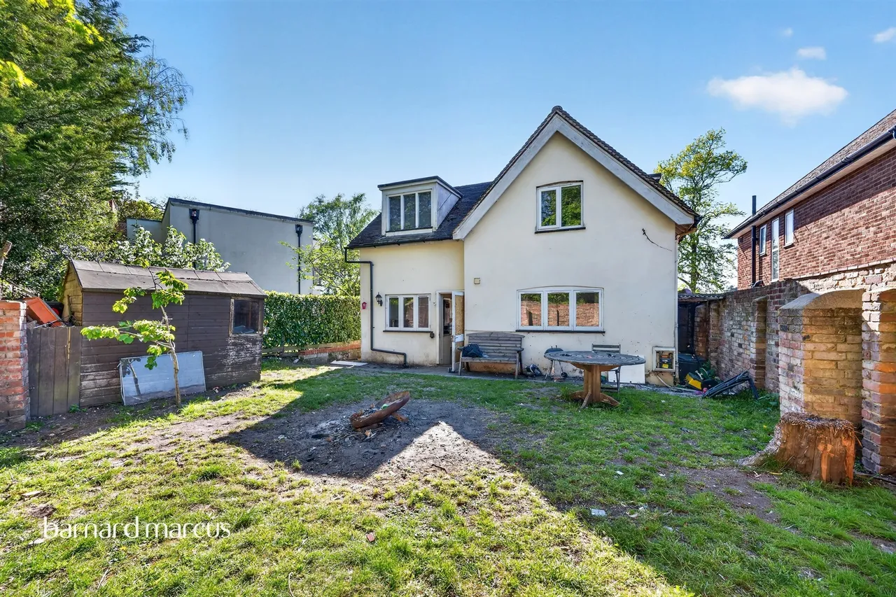 Woodcote Road, Epsom, KT18, photo 10