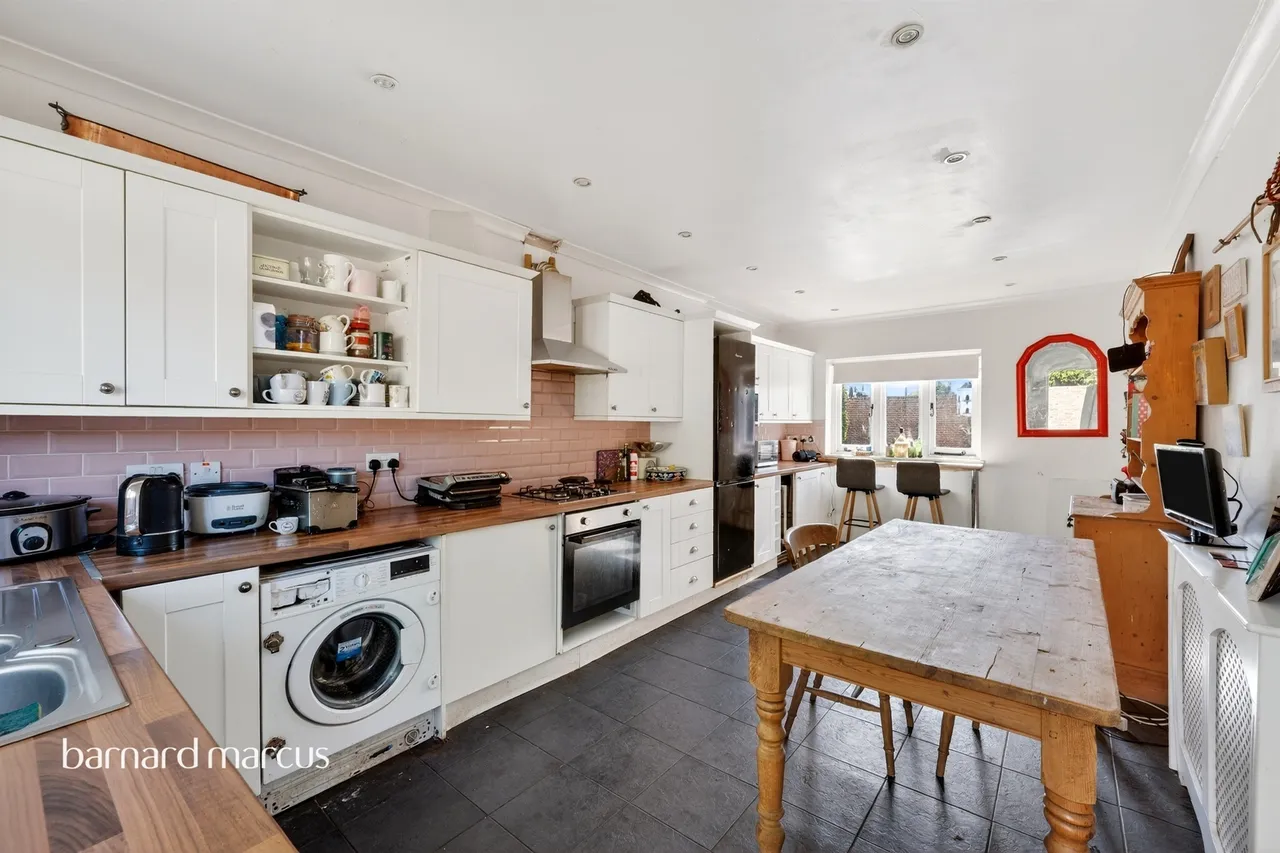 Woodcote Road, Epsom, KT18, photo 5