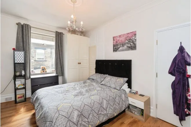 Clara Street, Farsley, LS28, photo 10