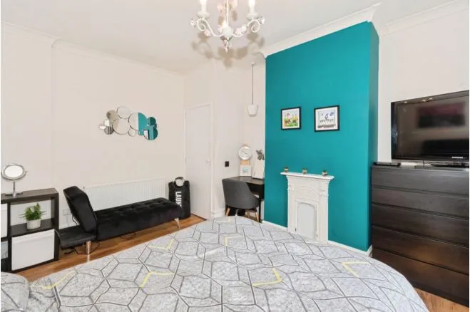 Clara Street, Farsley, LS28, photo 9