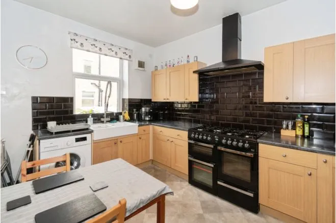 Clara Street, Farsley, LS28, photo 5