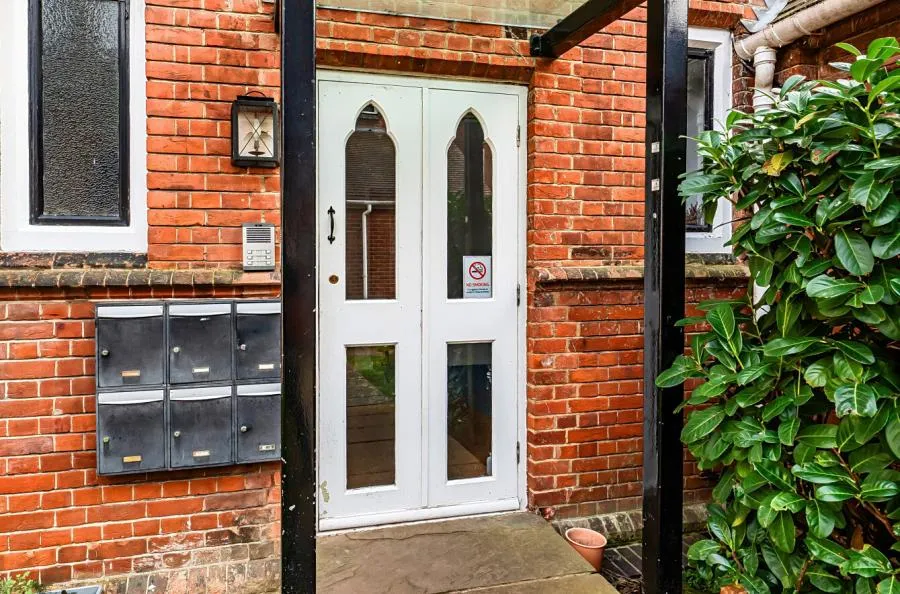 Bridgeman Drive, Windsor, SL4, photo 13