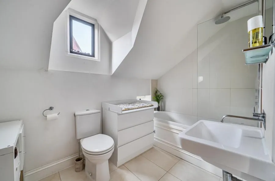 Bridgeman Drive, Windsor, SL4, photo 9