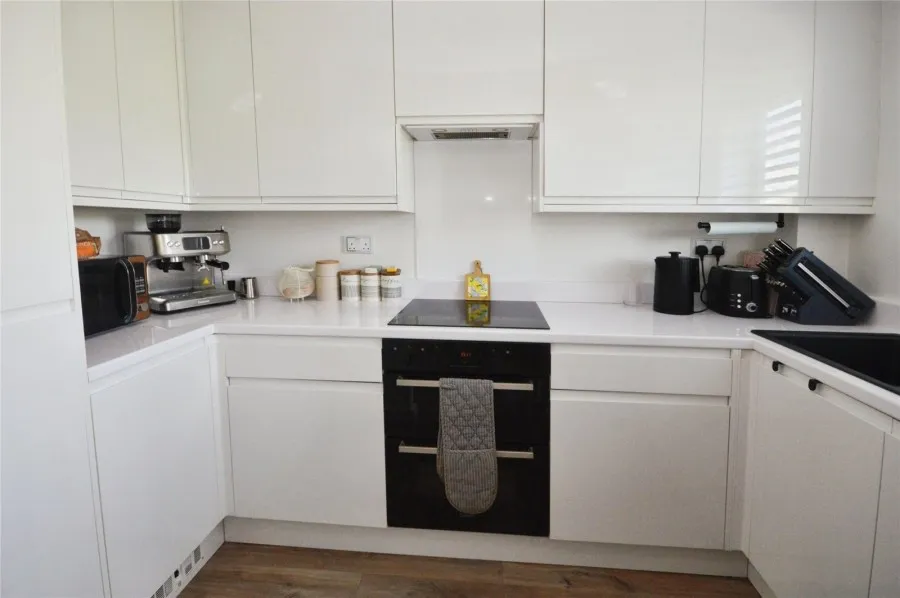 with 1 bedroom in South Street, Bishop's Stortford, CM23, photo 3