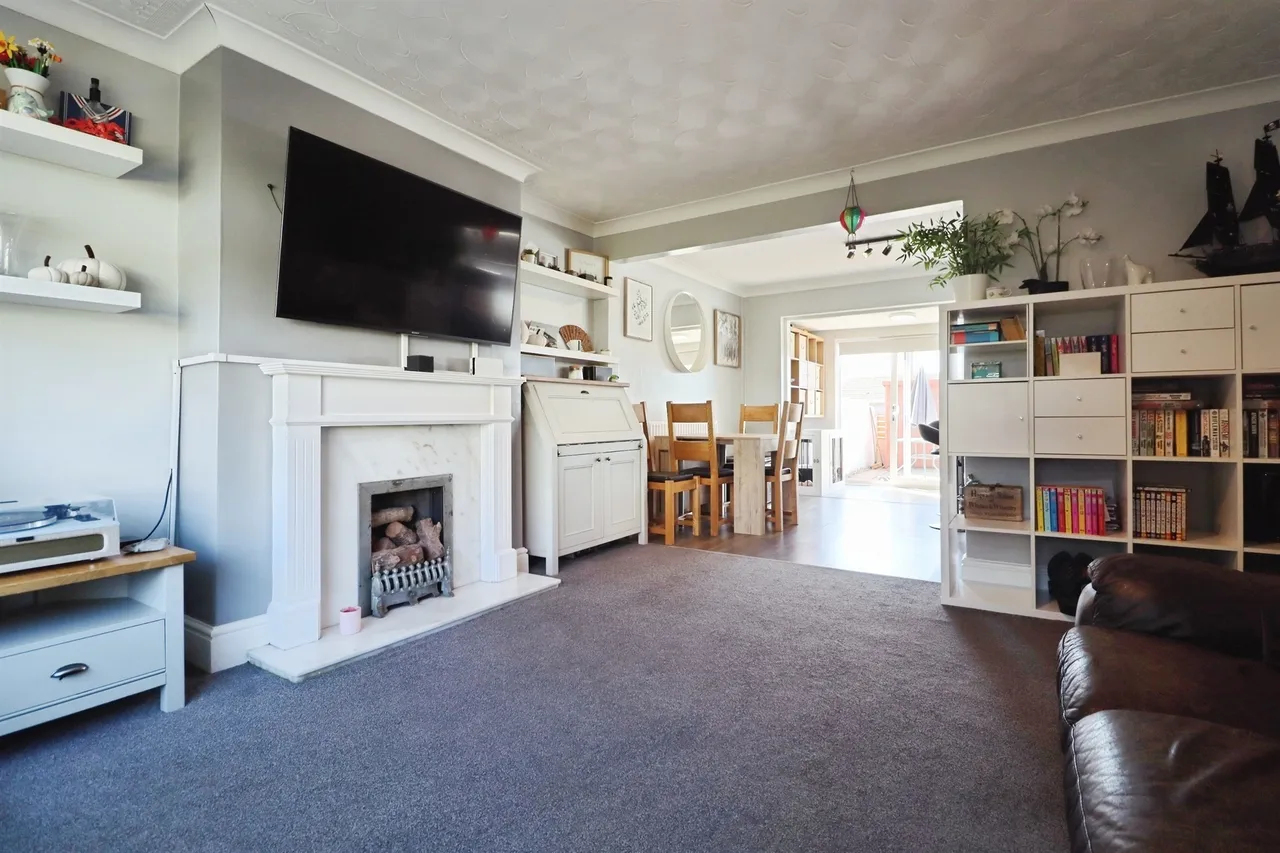 Llandilo Close, Dinas Powys, CF64, photo 4
