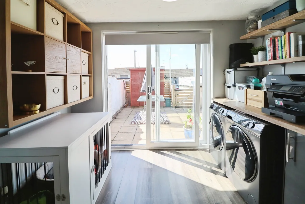 Llandilo Close, Dinas Powys, CF64, photo 11
