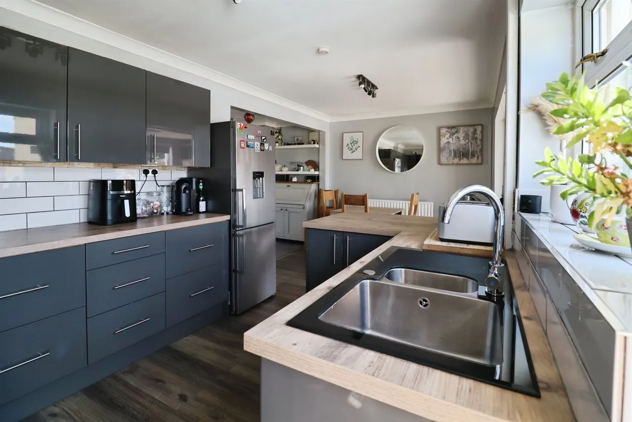 Llandilo Close, Dinas Powys, CF64, photo 8