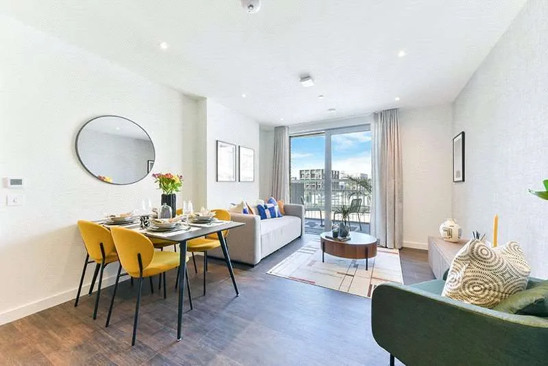 Nine Elms Lane, London, SW11 7DE, photo 3