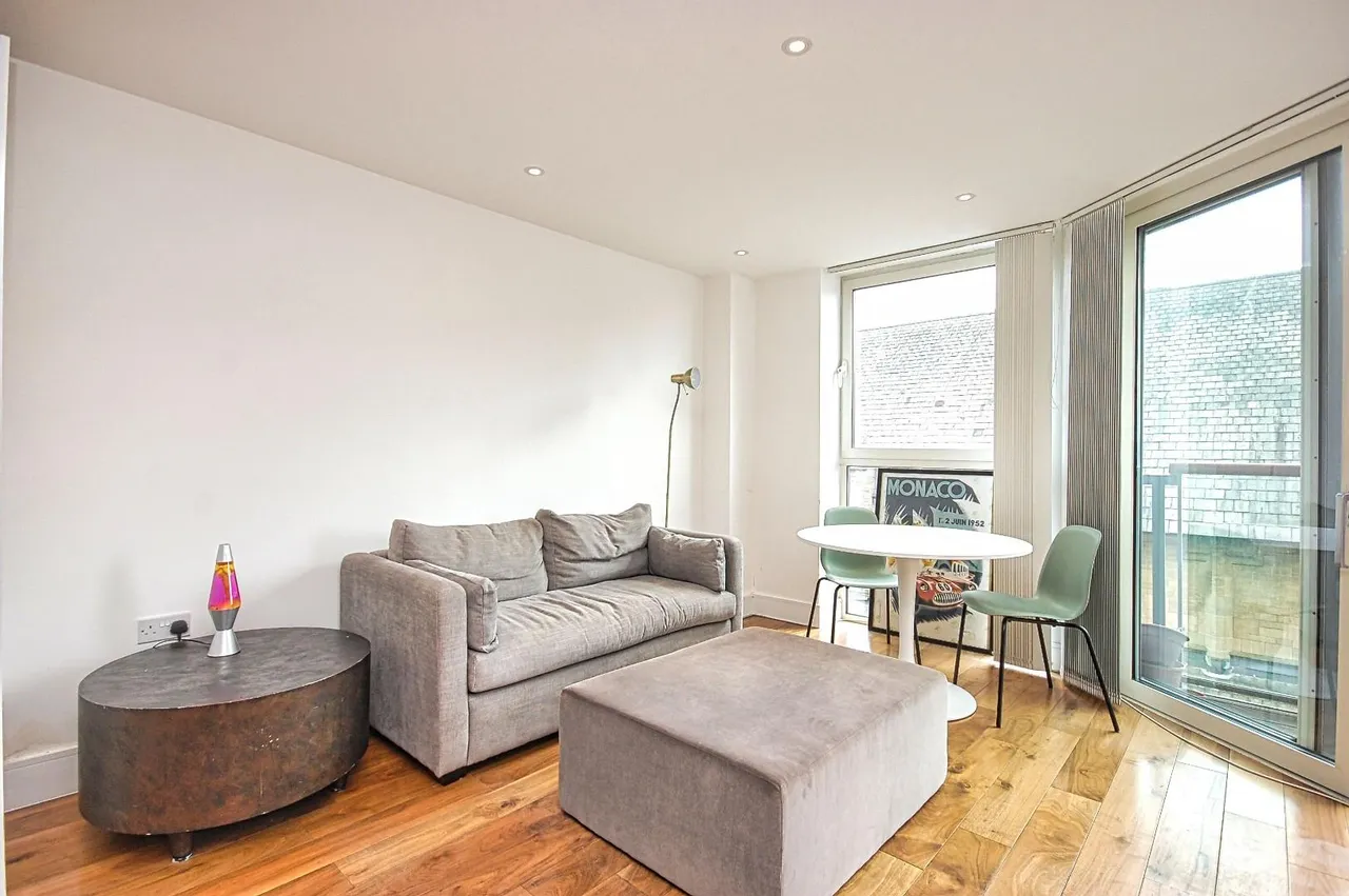 Titan Court, Mill Hill, NW7, Flower Lane, NW7, photo 4