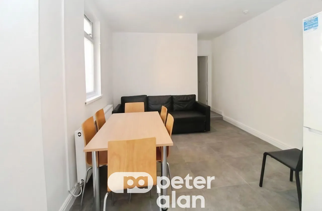 Colum Road, Cardiff, CF10, photo 5