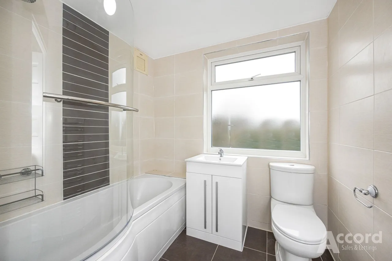 Woodlands Road, Romford, RM1, photo 12