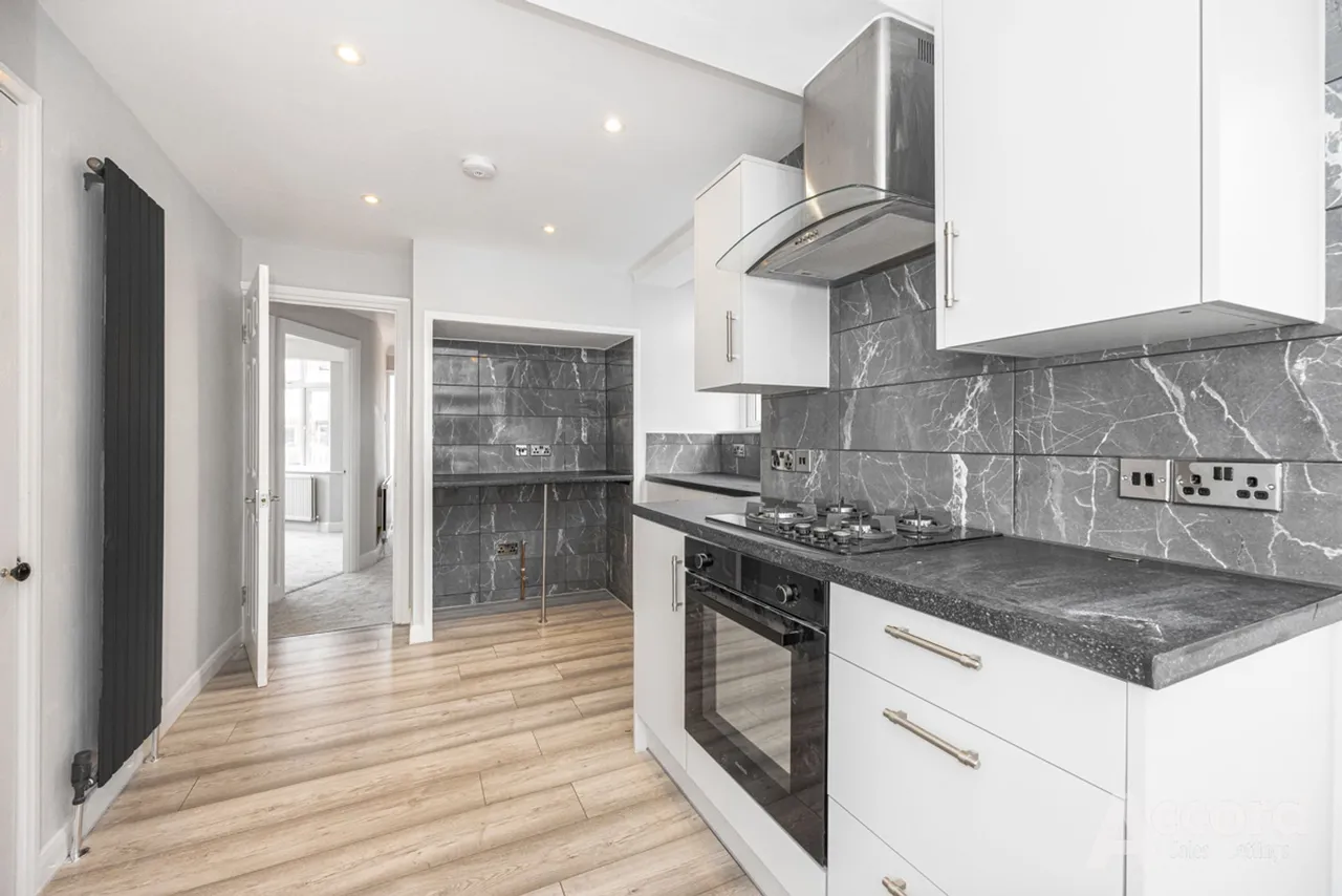 Woodlands Road, Romford, RM1, photo 2