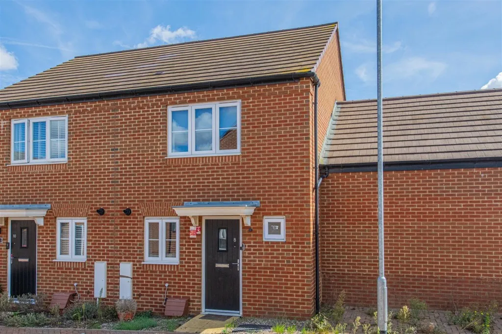 2 bed house for sale, Ivatt Avenue, Wellingborough