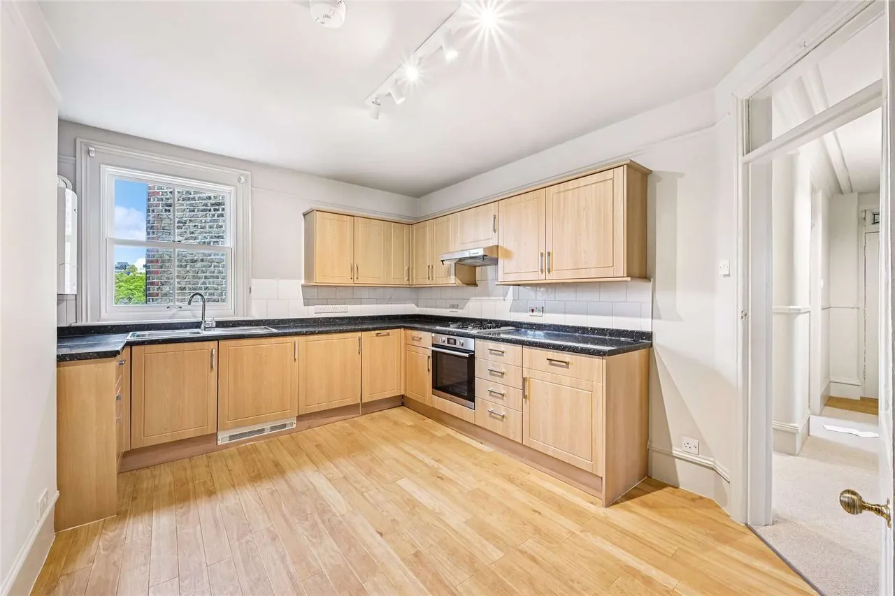 Aynhoe Mansions, Aynhoe Road, London, W14 0QB, photo 3