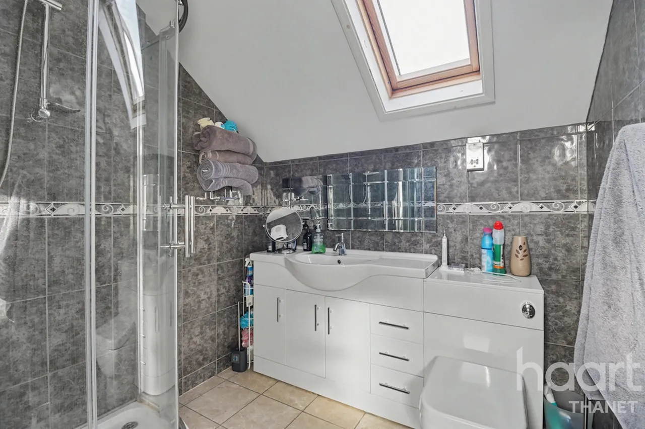 Tivoli Park Avenue, Margate, CT9, photo 13